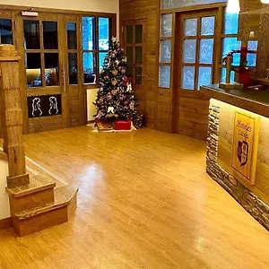 3* Hotel Lacreu
